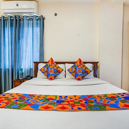 Fabhotel Unique Suites Hyderabad Exterior foto