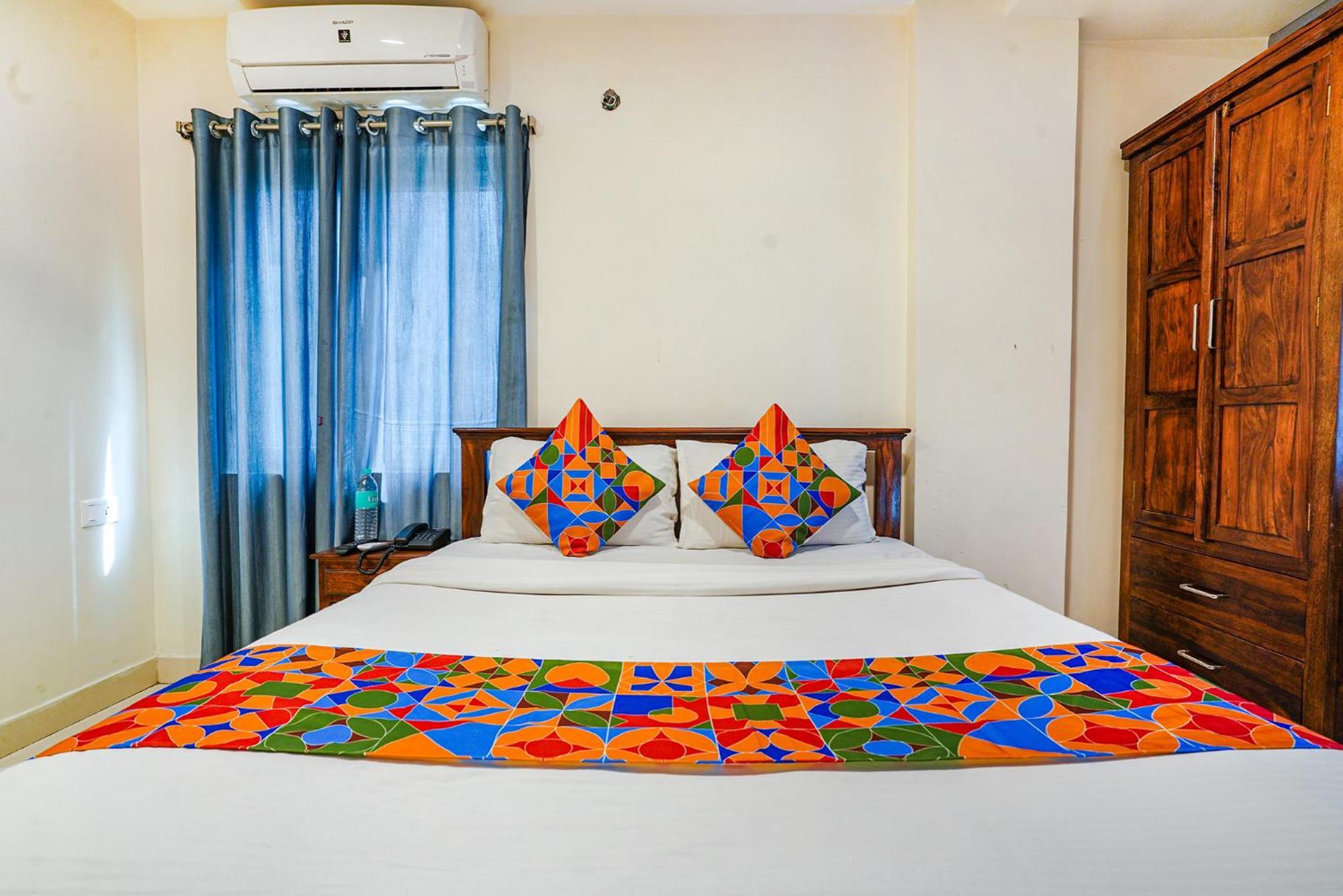 Fabhotel Unique Suites Hyderabad Exterior foto